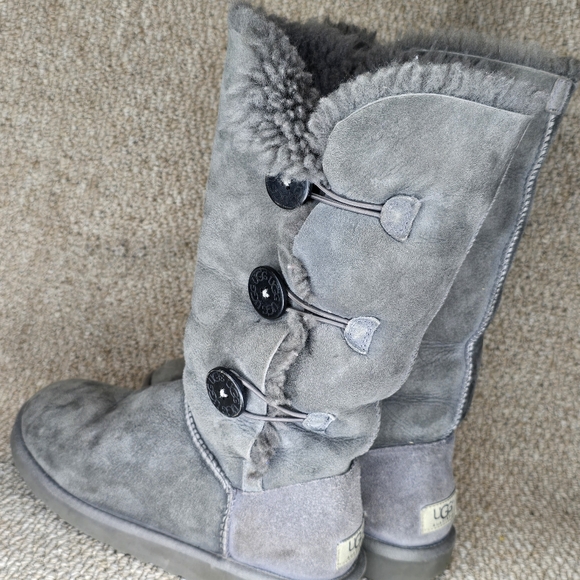 Ugg Triple Bailey Buttom Grey Boots Size 8 - Picture 3 of 7